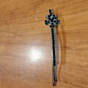 Dark green flower slide clip